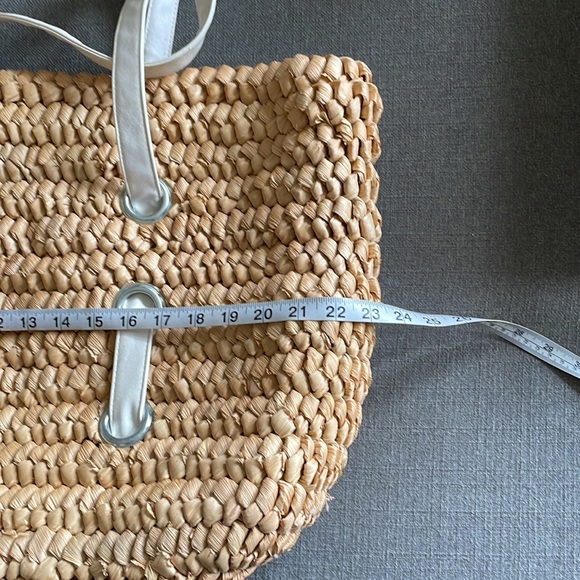 Comsi:Comsa Large Straw Bag with White Strap Handles - Picture 11 of 16